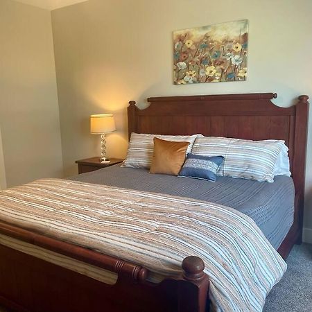 Main Floor 2 Bedroom Condo In 贝滕多夫 外观 照片