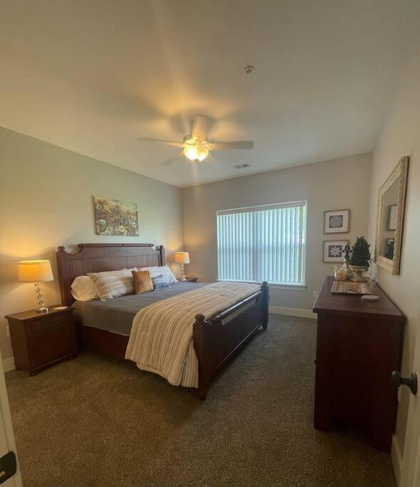 Main Floor 2 Bedroom Condo In 贝滕多夫 外观 照片